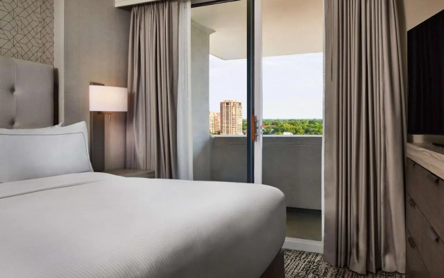 Hilton Kansas City Country Club Plaza