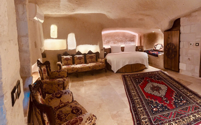 Hira Cave Hotel