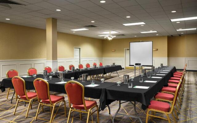 Holiday Inn Hotel & Suites Boston - Peabody by IHG