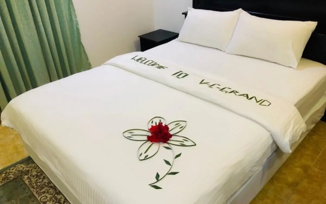 Vieni Qua Grand