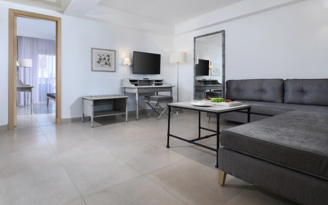 JAZ Elite Casa Del Mar Beach Hotel