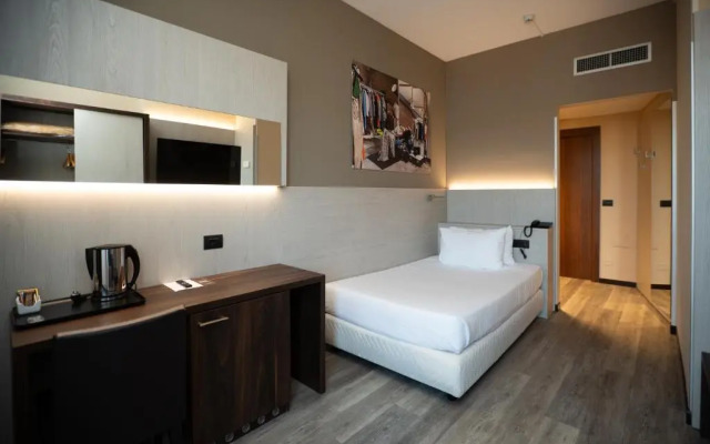 Отель Garibaldi Palace