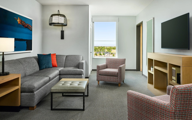 Hyatt Place Peña Station/Denver Airport