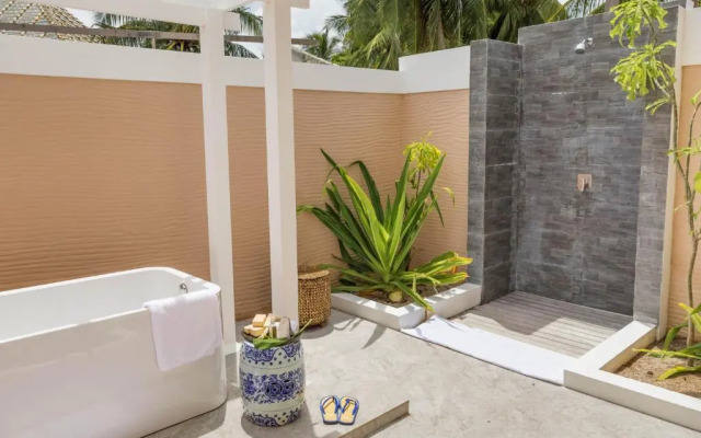 Kudafushi Resort and Spa