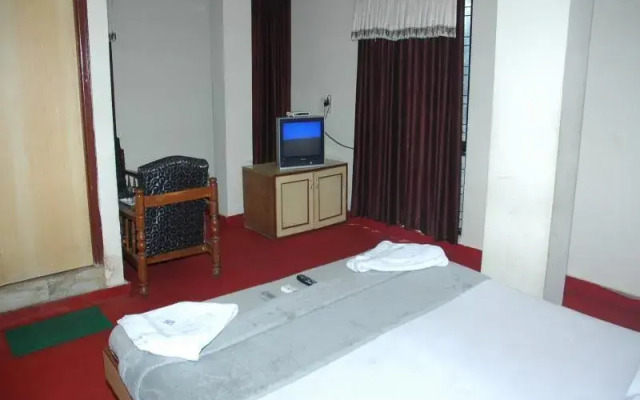 Hotel R-Inn Residency
