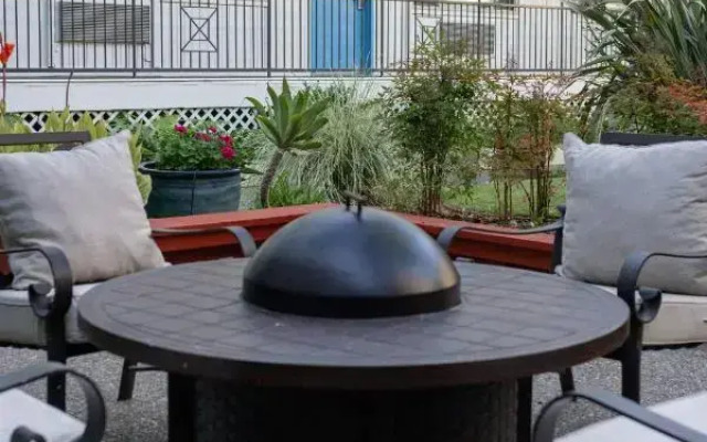 Marin Suites Hotel