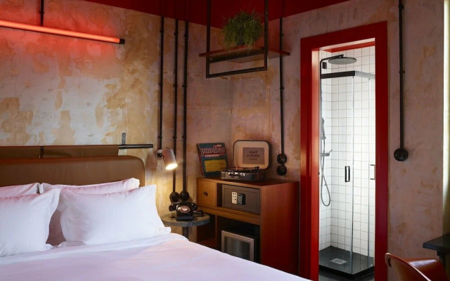 Dave Red Athens Hotel