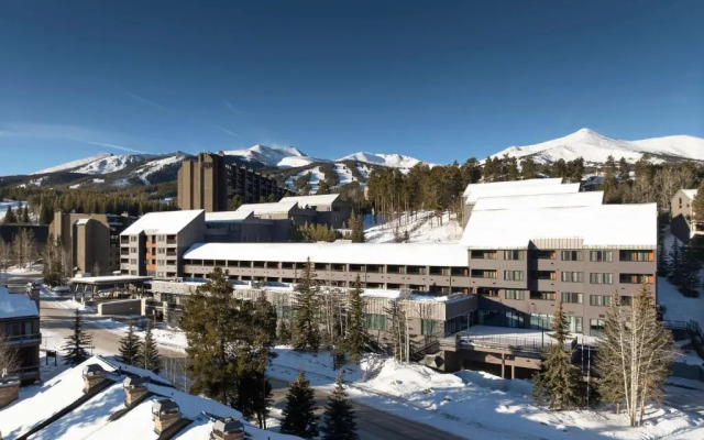 Hotel Alpenrock Breckenridge, Curio Collection by Hilton