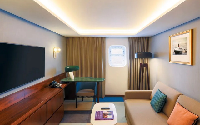 Queen Elizabeth 2 Hotel by Accor