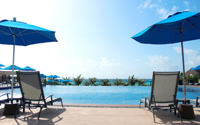 Seadust Cancún All Inclusive Family Resort