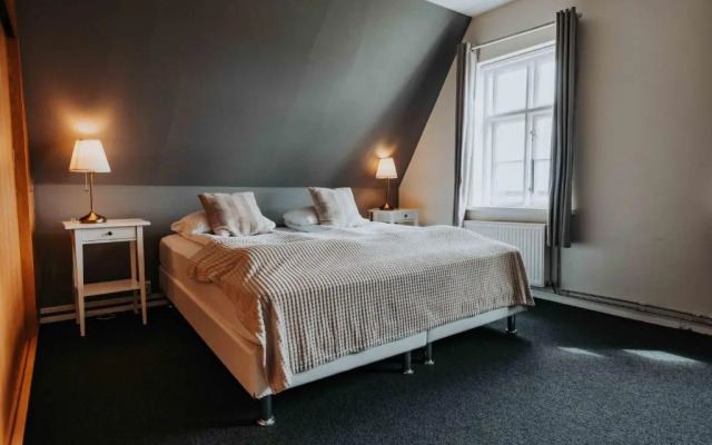 Heradsskolinn Historic Guesthouse