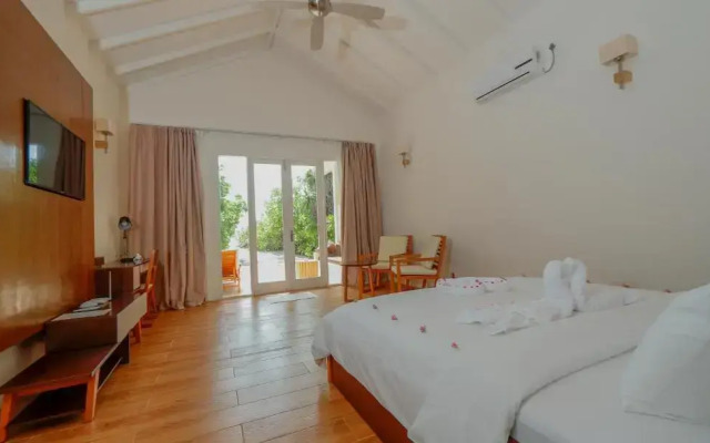 Paradise Hondaafushi Island Resort & Spa