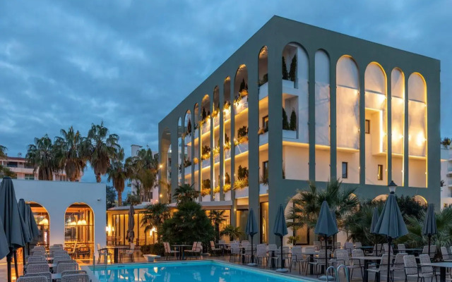 Flower Hotels & Resorts