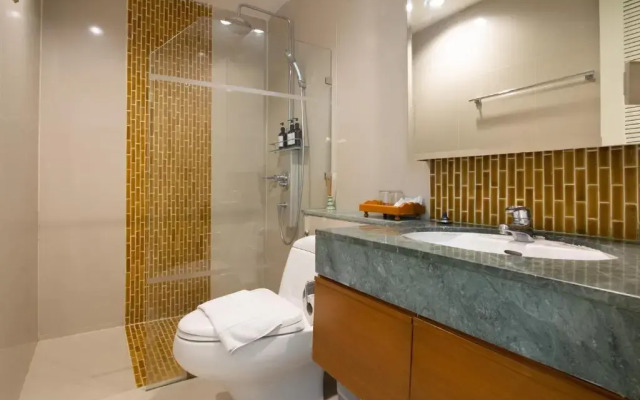 Royal Beach View Suites