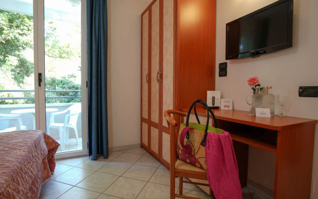 Отель Dasamo Dada Hotels