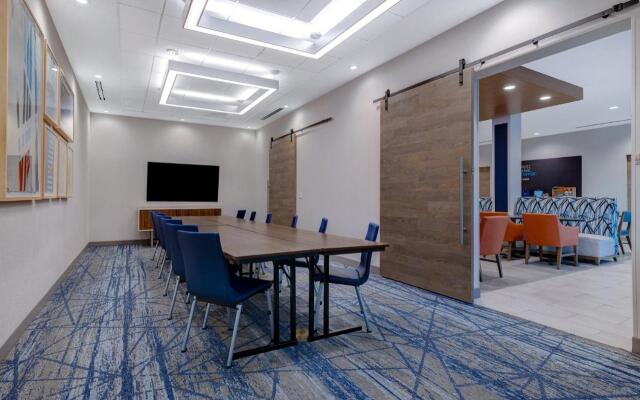 Holiday Inn Express & Suites Chino Hills by IHG
