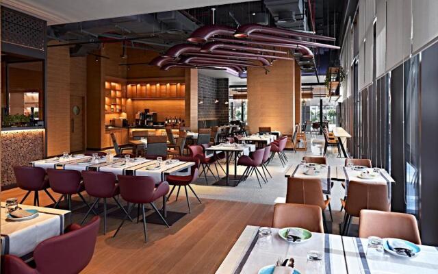 Revier Hotel - Dubai