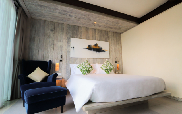 Dinso Resort & Villas Phuket, Vignette Collection, an IHG Hotel