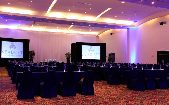 Отель Seadust Cancun Family Resort