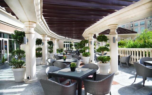 Swissotel Al Murooj Dubai Hotel