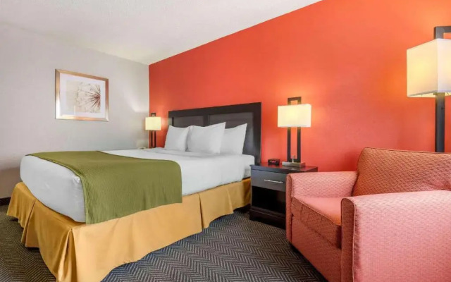 Quality Inn & Suites - Toronto West