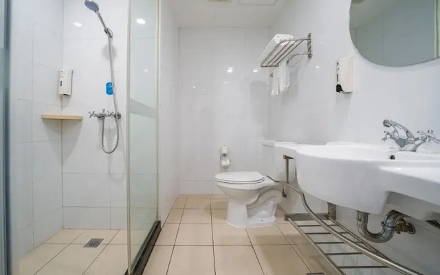 Hanting Express Shanghai Hongqiao Huqingping Road