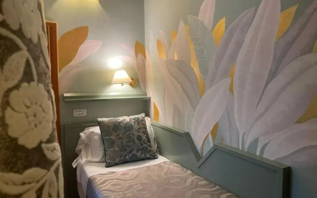 Maxim Axial Hotel