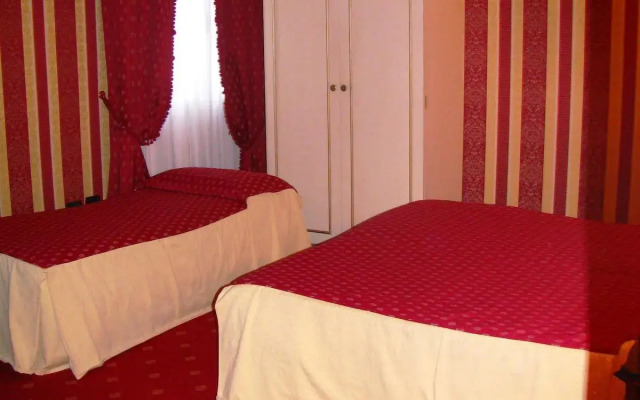 Hotel Belle Epoque
