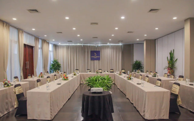 Legian Beach Hotel