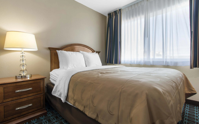 BaySide Inn & Suites Eureka