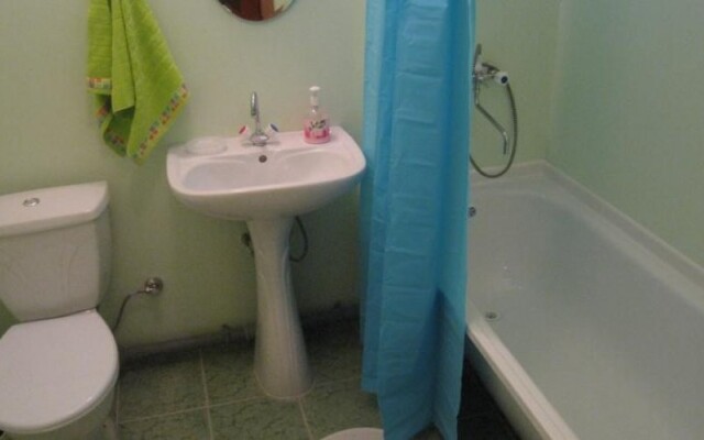 Жилое помещение Холидей на Калинина