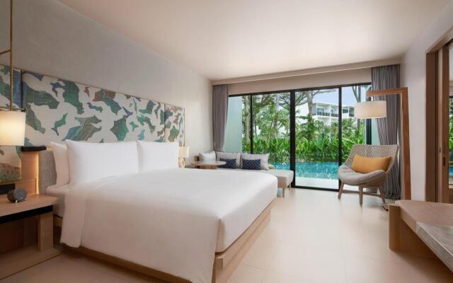 Le Méridien Phuket Mai Khao Beach Resort