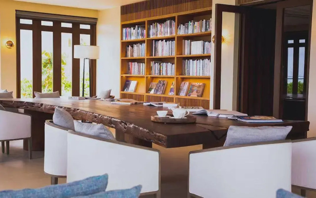 Kuda Villingili Resort