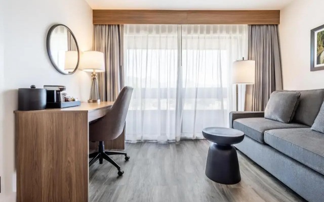 Atrium Hotel Vancouver