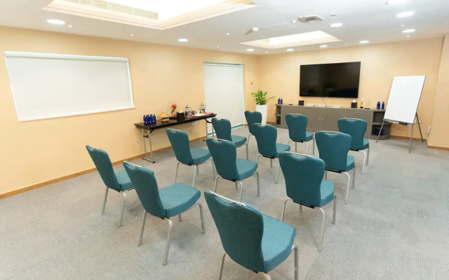 First Central Hotel Suites
