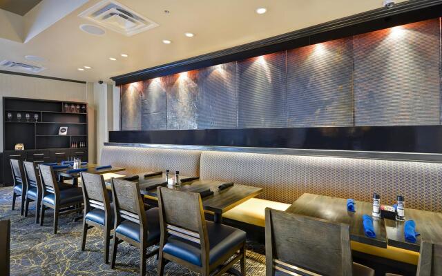 Holiday Inn Detroit Metro Airport by IHG