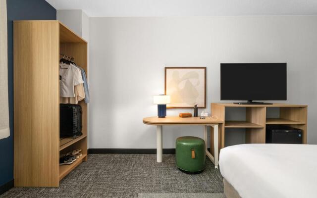 Spark by Hilton Fredericksburg Southpoint