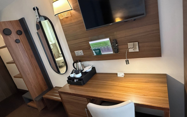 Holiday Inn Paris - Montmartre by IHG