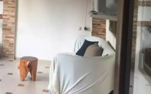 Tryohkomnatnaya Kvartira Naprotiv Hrama Apartments