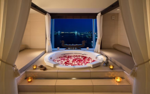 1 Bedroom Club Lounge Access Jetted Tub Double Suite with bay view (풀 더블 침대) 사진 2