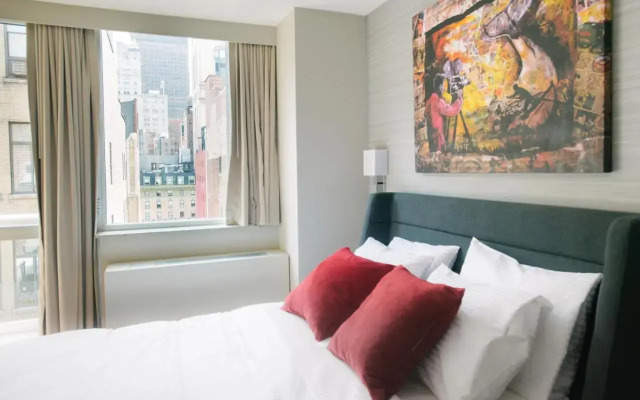 Hotel 32 32