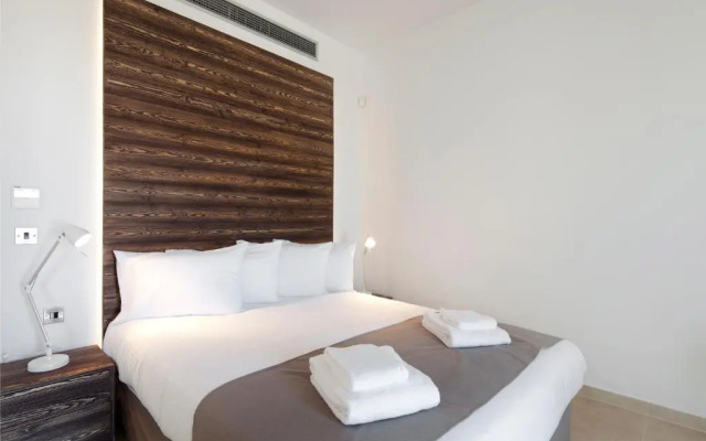 Amphora Hotel & Suites
