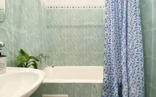Apartamenty Scast'e zit' v centre Sevastopola na ul. Bol'saa Morskaa, d.41