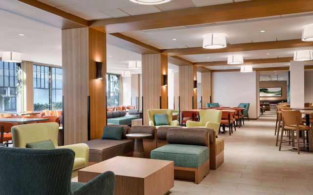 Hilton Garden Inn LAX Los Angeles Airport Hotel