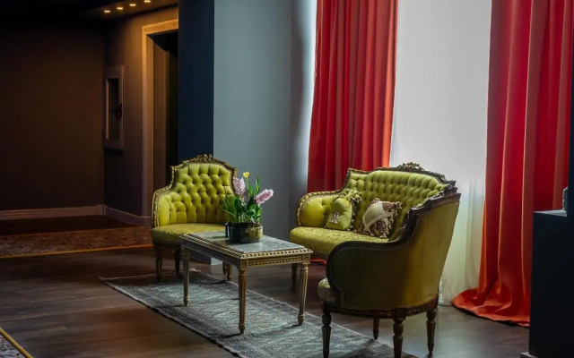 Phoenicia Express Hotel