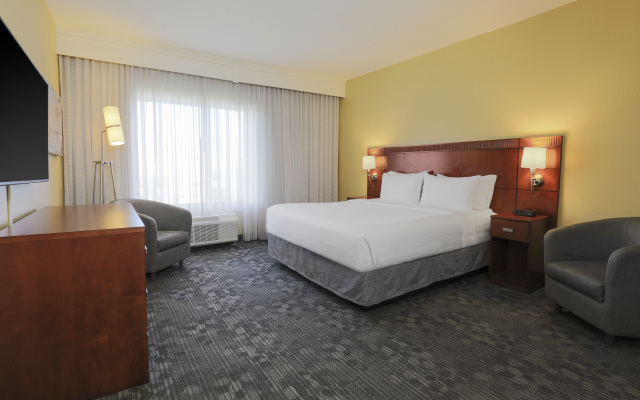 Courtyard by Marriott Austin Airport