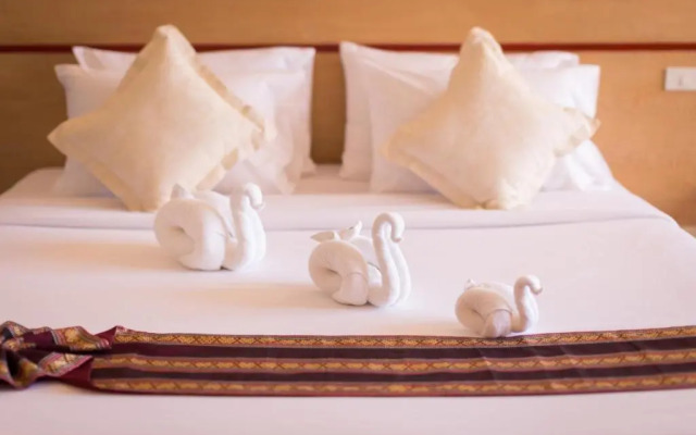 Eastern Grand Palace Hotel