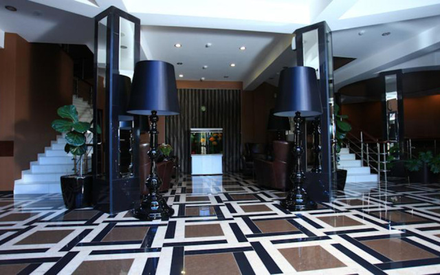 Grand M Hotel