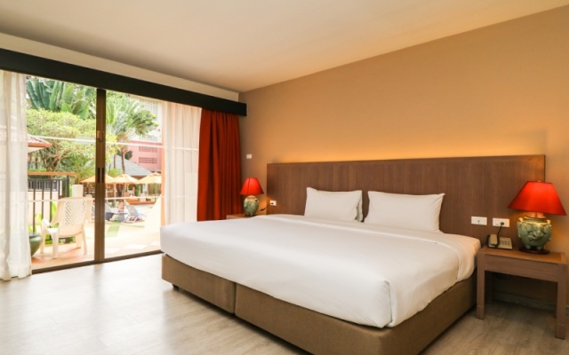 Kata Sea Breeze Resort