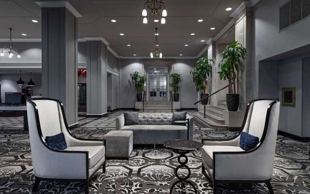 DoubleTree Suites by Hilton Hotel Detroit Downtown - Fort Shelby